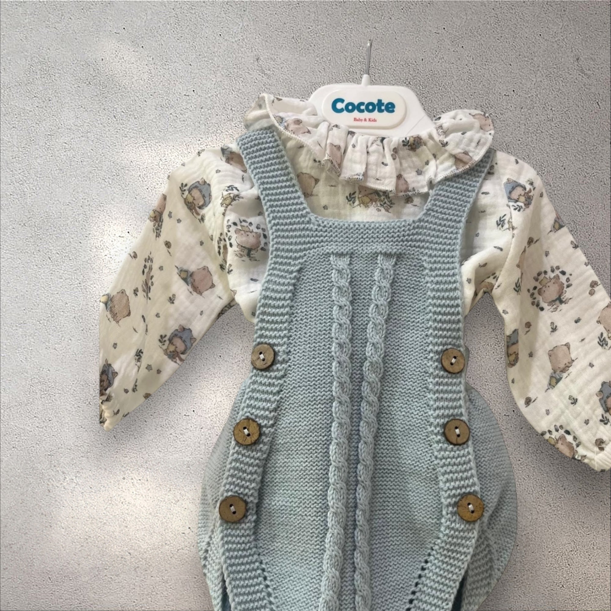 Conjunto Gatito