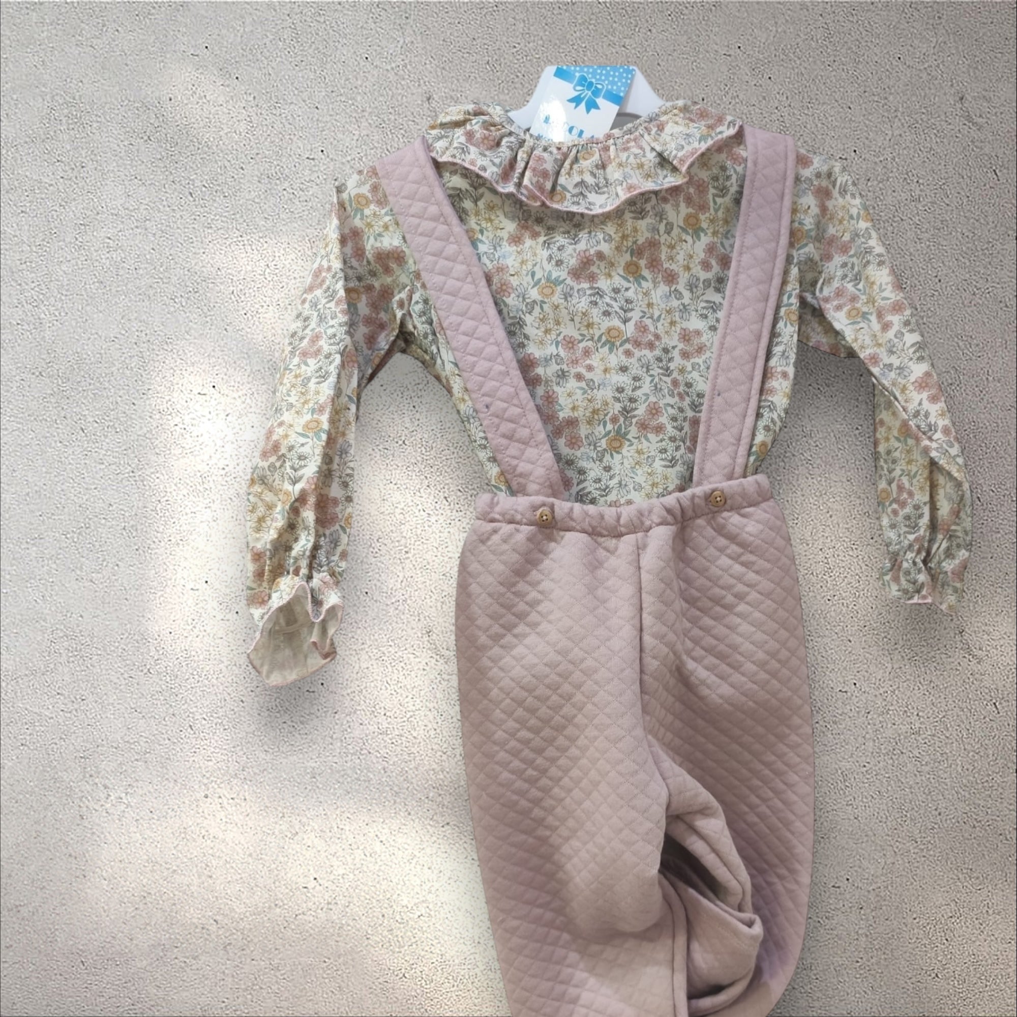 Conjunto Tiovivo
